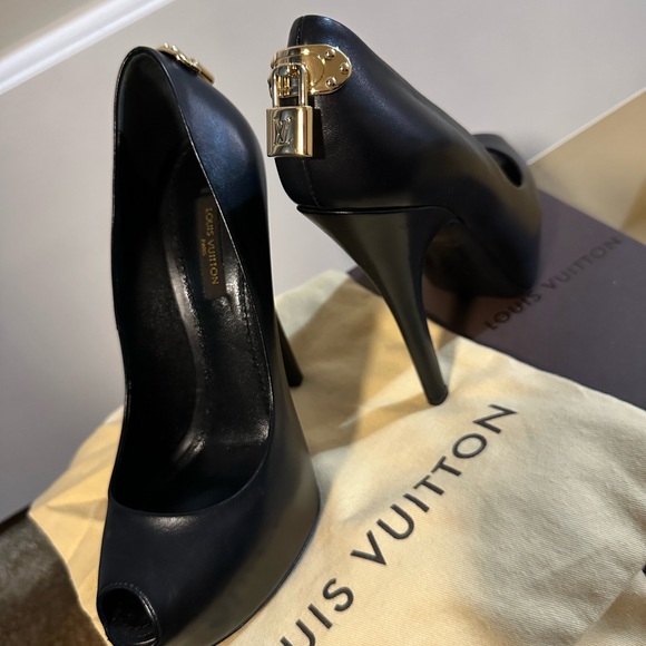 Louis Vuitton heels authentic - Picture 1 of 14